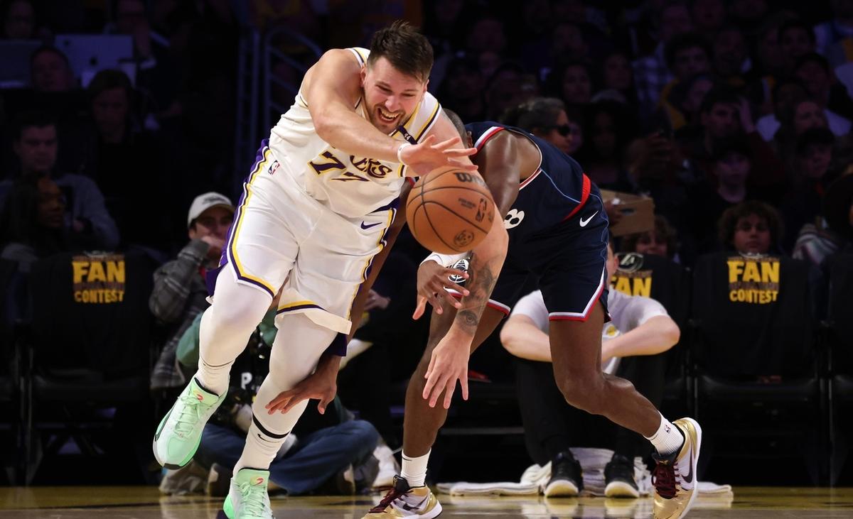 詹姆斯官方公布新规，掘金引发争议，命运悬念球迷热议！