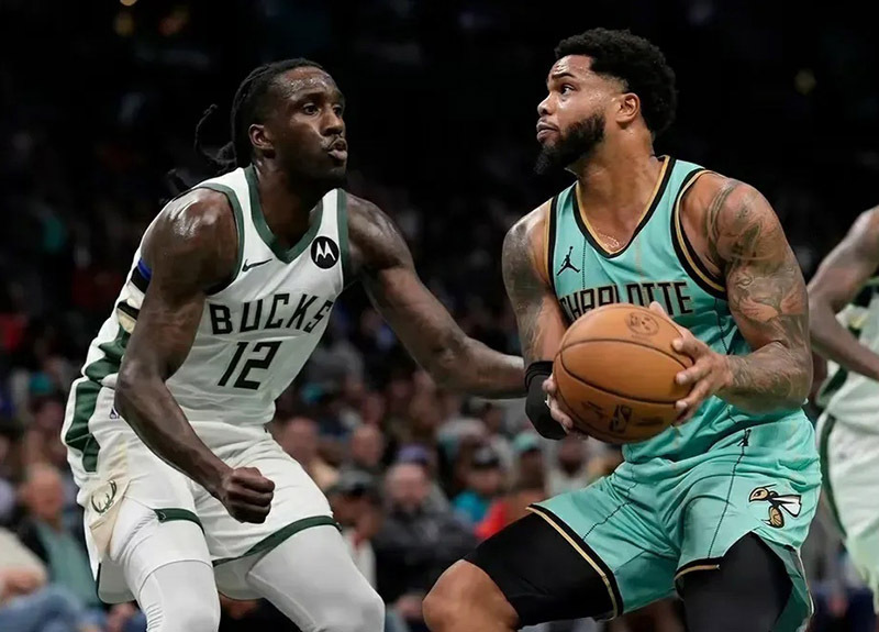 塔图姆绝杀时刻，字母哥点燃赛场，绝杀战胜迎来胜利！